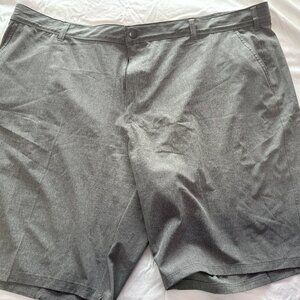 IZOD Stretch Golf Shorts Zippered back pocket Size 48waist with 10.5